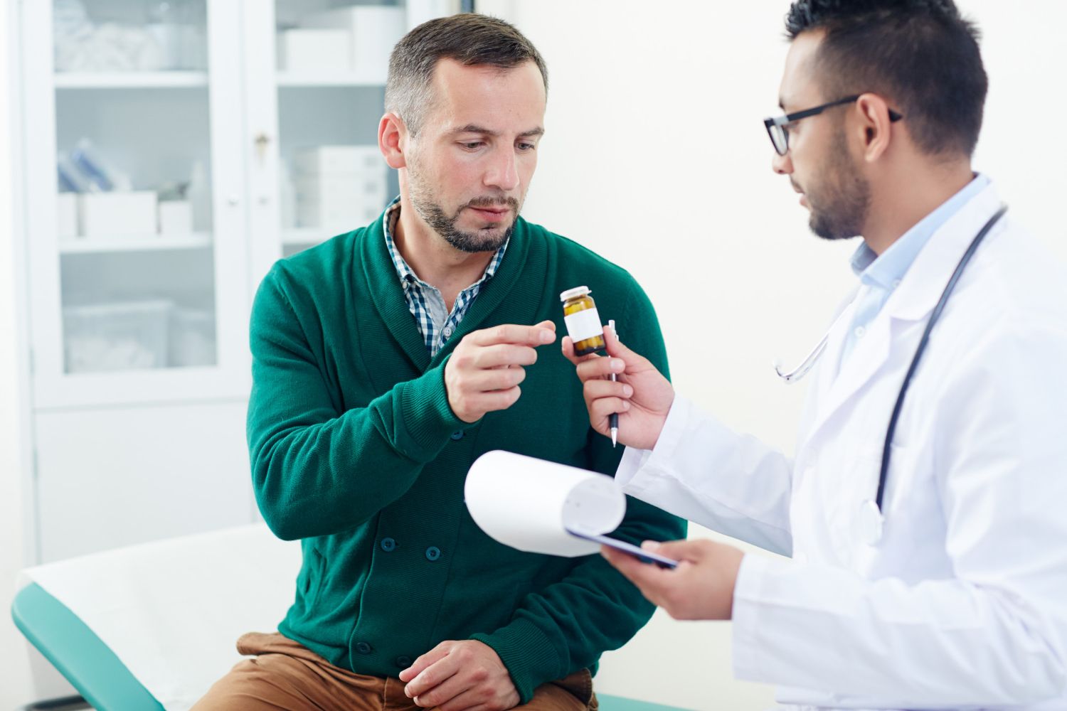 Omega-3, vitaminas D ir magnis: ką patikrinti prieš derinant?